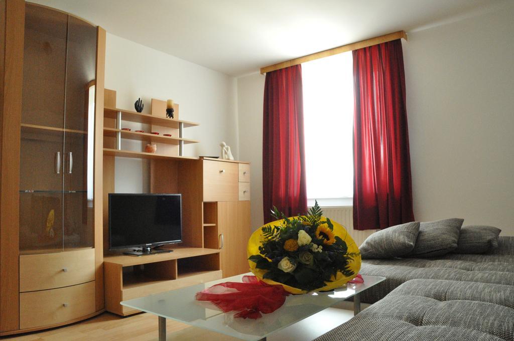 Apart Dirndltal Loich Phòng bức ảnh